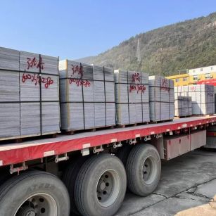 营口 芝麻灰地铺石出货日常