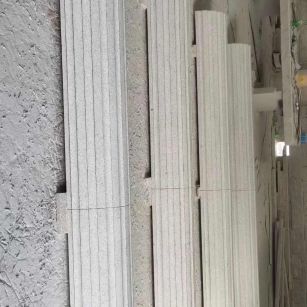 营口 花岗岩厂家带你看白麻花岗岩门楼大柱柱皮