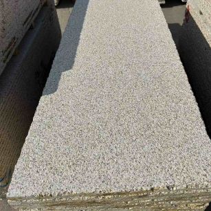 营口 黄金麻花岗岩荔枝面毛板，半成品