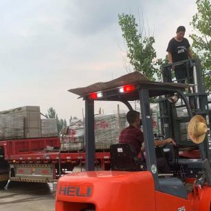 营口 黄金麻冰裂纹，地铺石装车