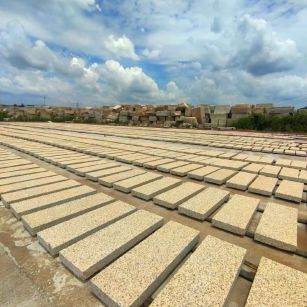 营口 黄金麻花岗岩荔枝面地铺石防护中