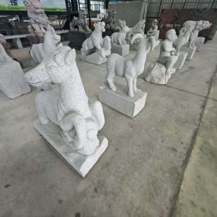 营口 芝麻白花岗岩造型立体雕刻——十二生肖