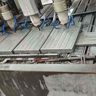 营口 芝麻白花岗岩荔枝面盲道雕刻