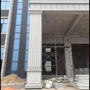 营口 芝麻白光面花岗岩门楼大柱（罗马柱）配雕花底座