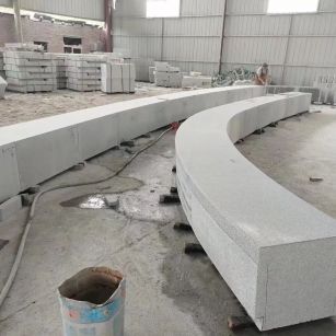 营口芝麻白花岗岩石板材 园林光面弧形坐凳