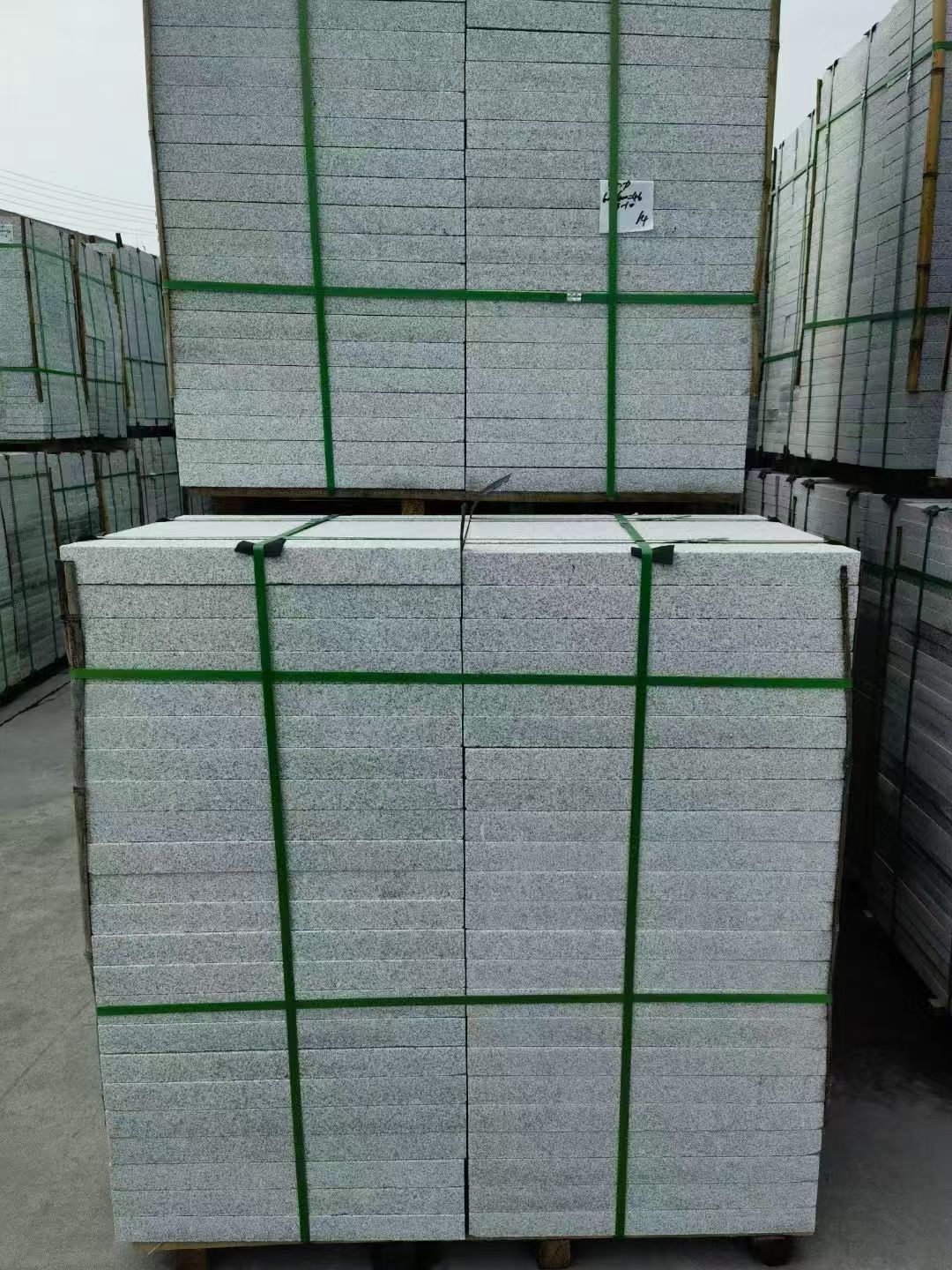 营口 芝麻白火烧，园林广场市政工程地铺石，1.8~5.0厚均有现货