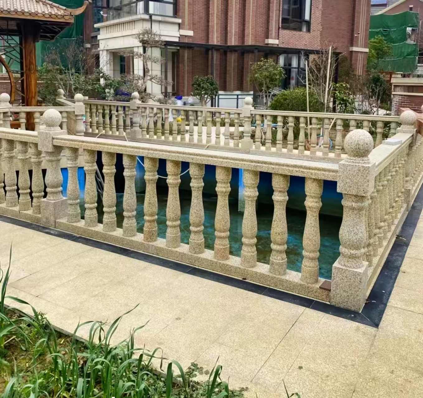 营口黄金麻花岗岩石材栏杆，扶手，将军柱，花瓶柱