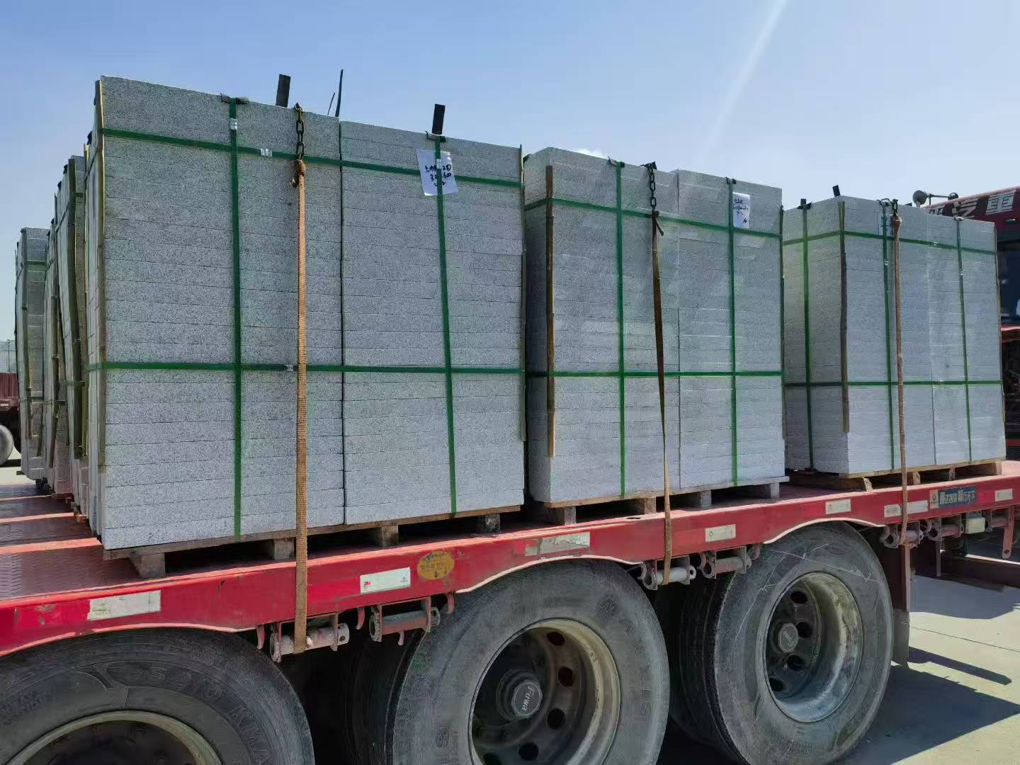 营口芝麻白花岗岩出货日常地铺石