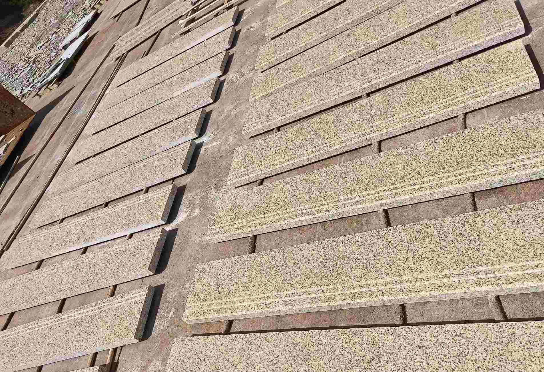 营口 黄金麻花岗岩光面楼梯踏步