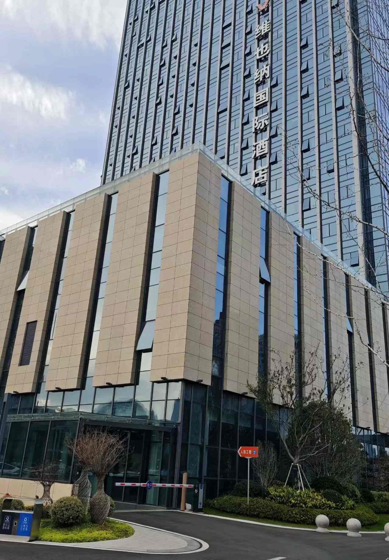 营口 黄金麻花岗岩外墙干挂