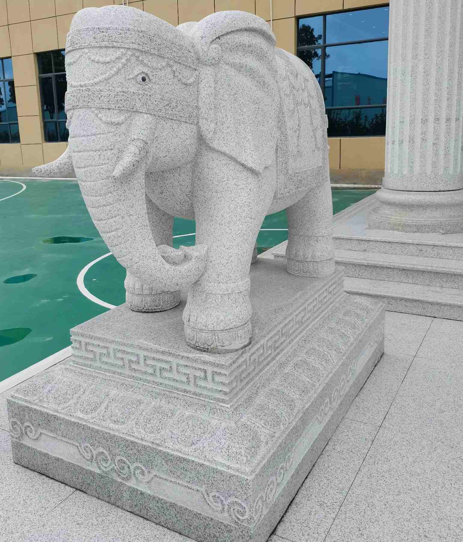 营口 白麻花岗岩动物异形石雕-大象