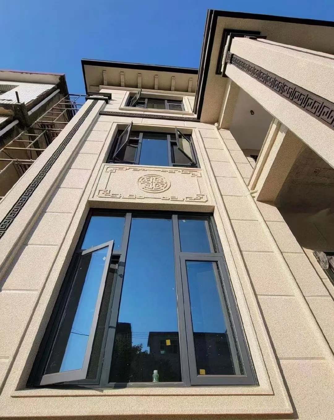 营口 黄金麻荔枝面别墅外墙干挂效果展示