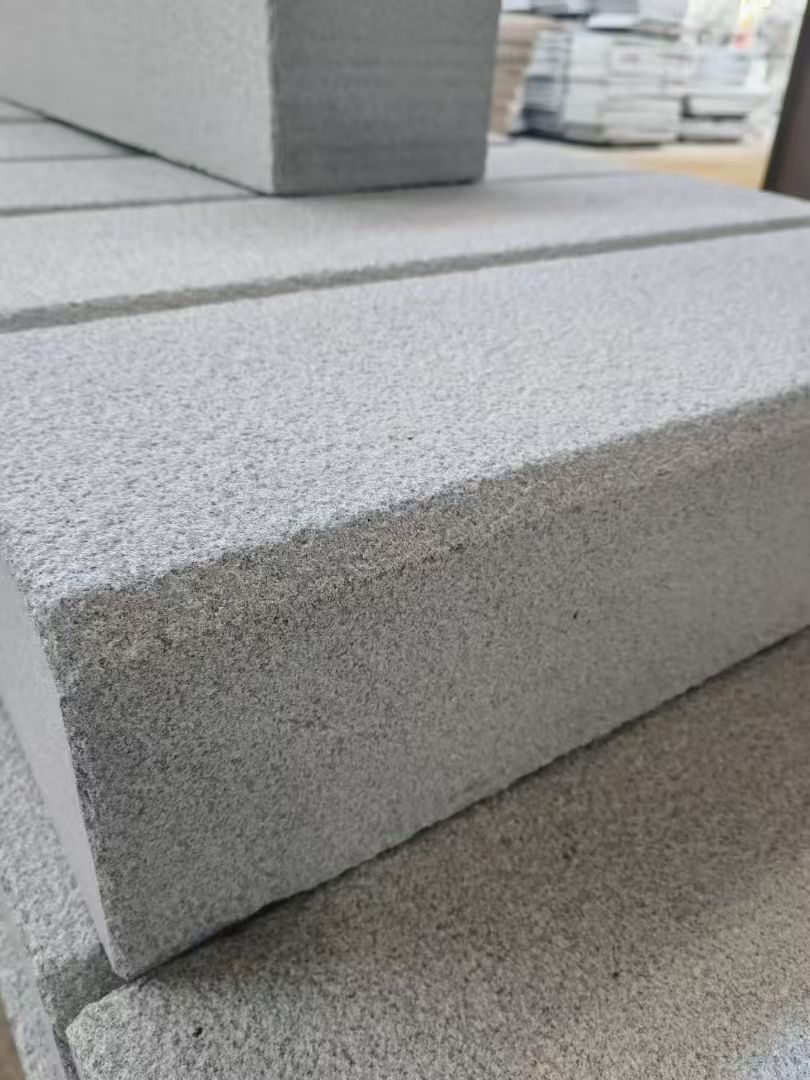 营口 芝麻灰荔枝面路沿石