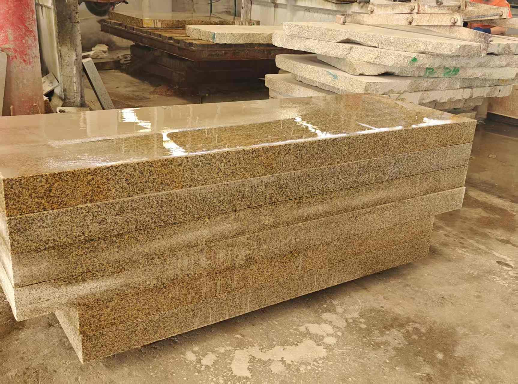 营口 黄金麻栏杆料半成品加工中