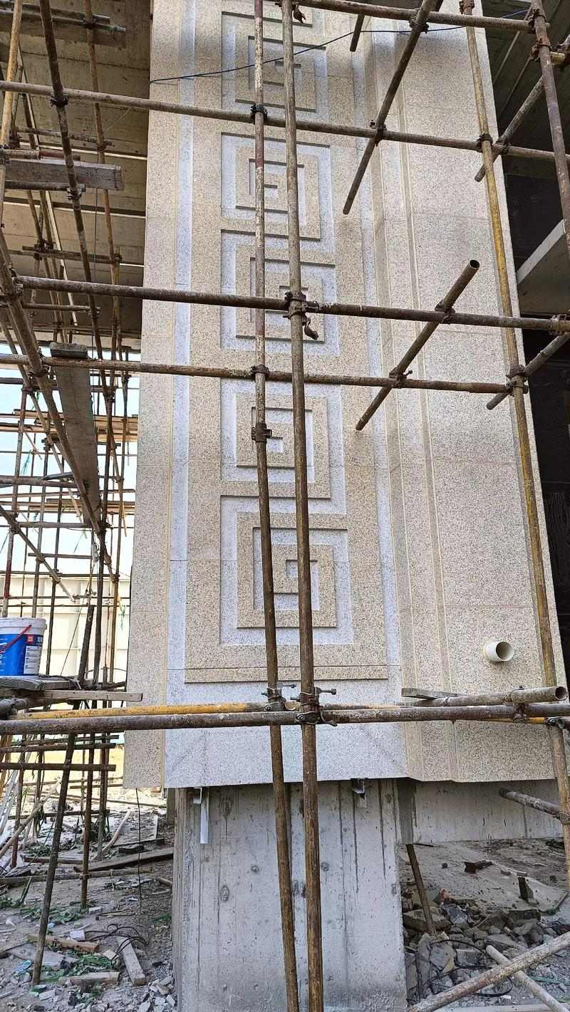 营口 黄金麻花岗岩别墅外墙干挂回纹造型效果